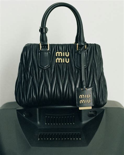comment savoir si un sac miu miu est faux